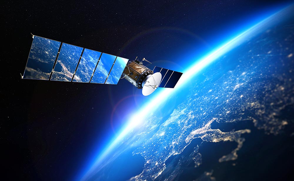 Latence et télétravail : le satellite géostationnaire peut-il tenir la distance ?